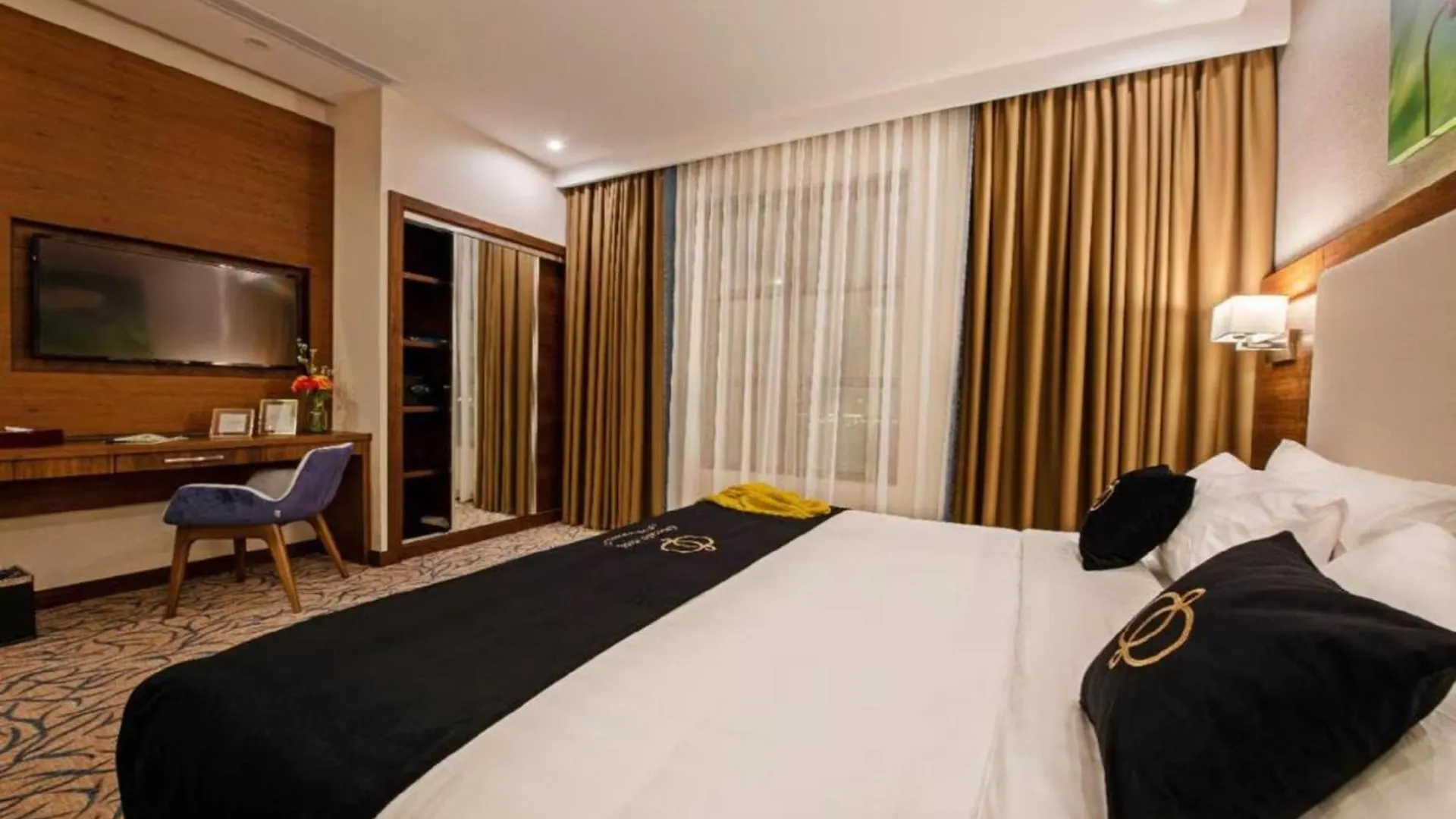 Sunday Emerald Hotel Jidda 4*,