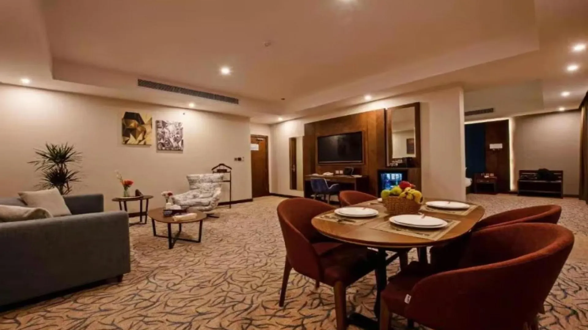 Sunday Emerald Hotel Jidda