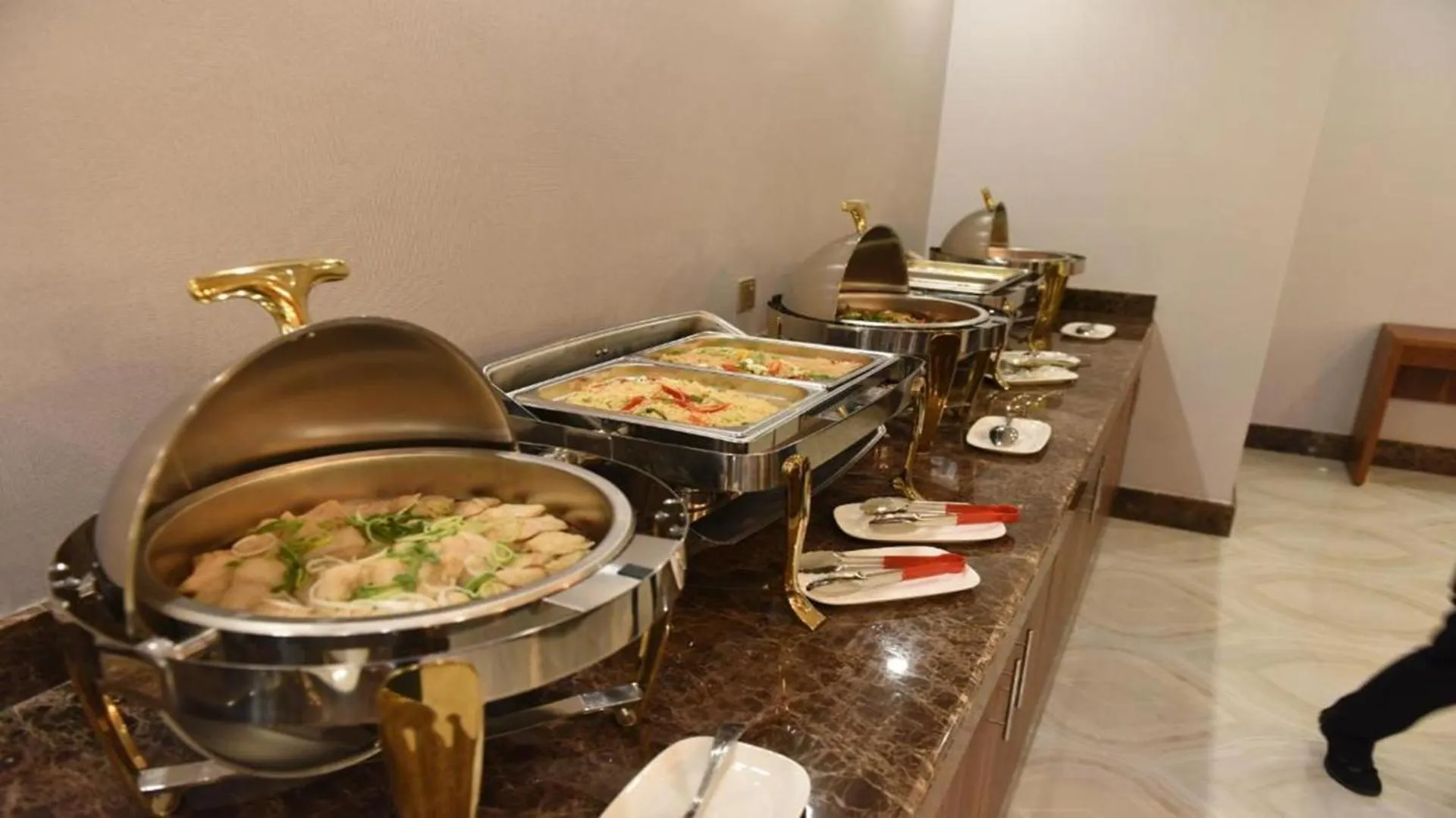 Sunday Emerald Hotel Jidda